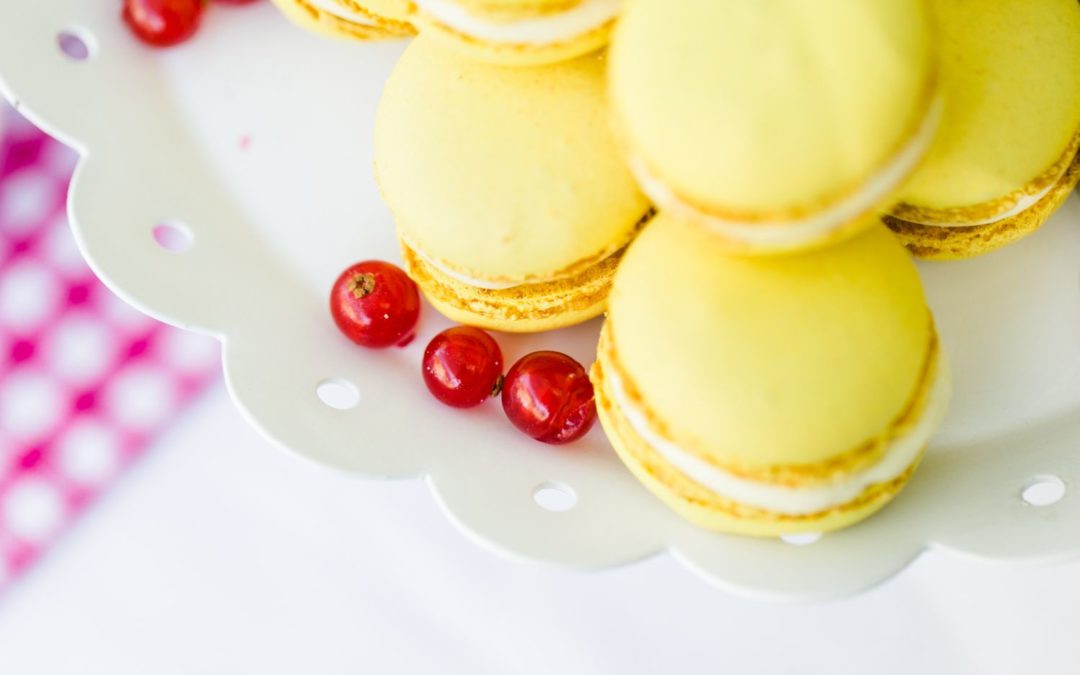 Trommelwirbel für ein Sweet Candy Table Konzept mit Trommelstöckchen