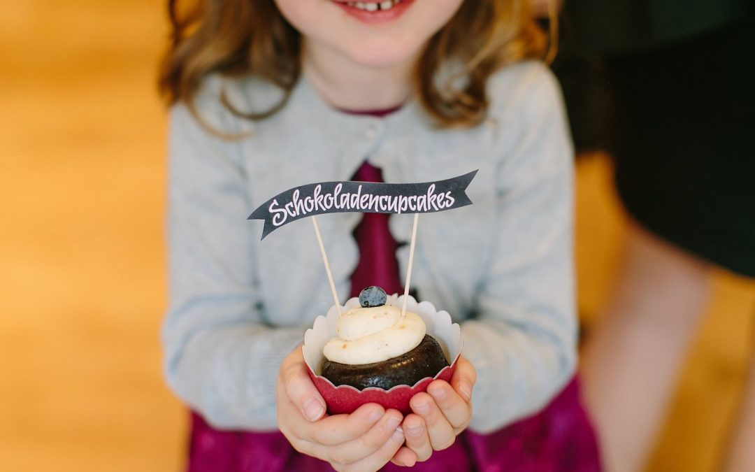 Beeriges und herbstliches Sweet Table Konzept