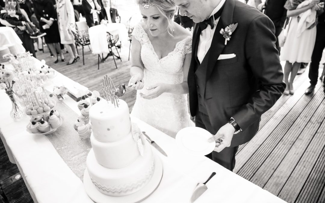 Sonnige Hochzeit im September auf der Maisenburg