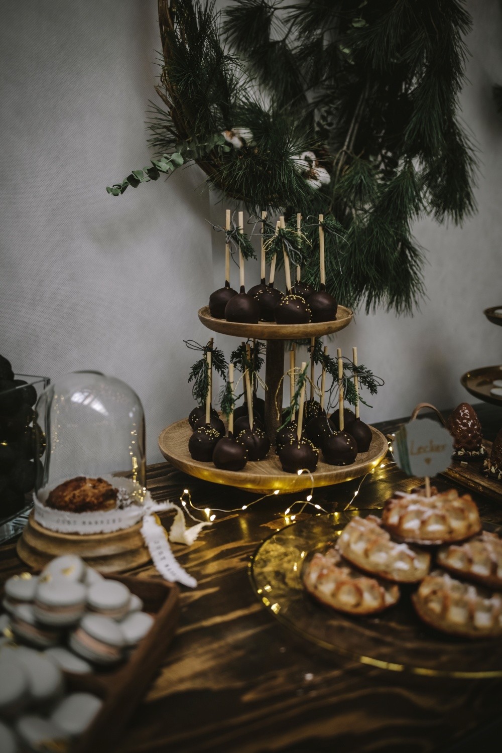 Sweet Candy Table Winterhochzeit mit Hochzeitstorte