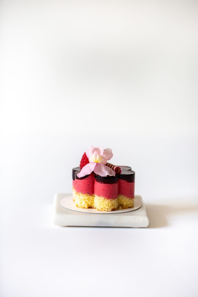 pink weiss 002 - suess und salzig Hochzeitstorte und Sweet Table: Der große Ratgeber für eure Hochzeit