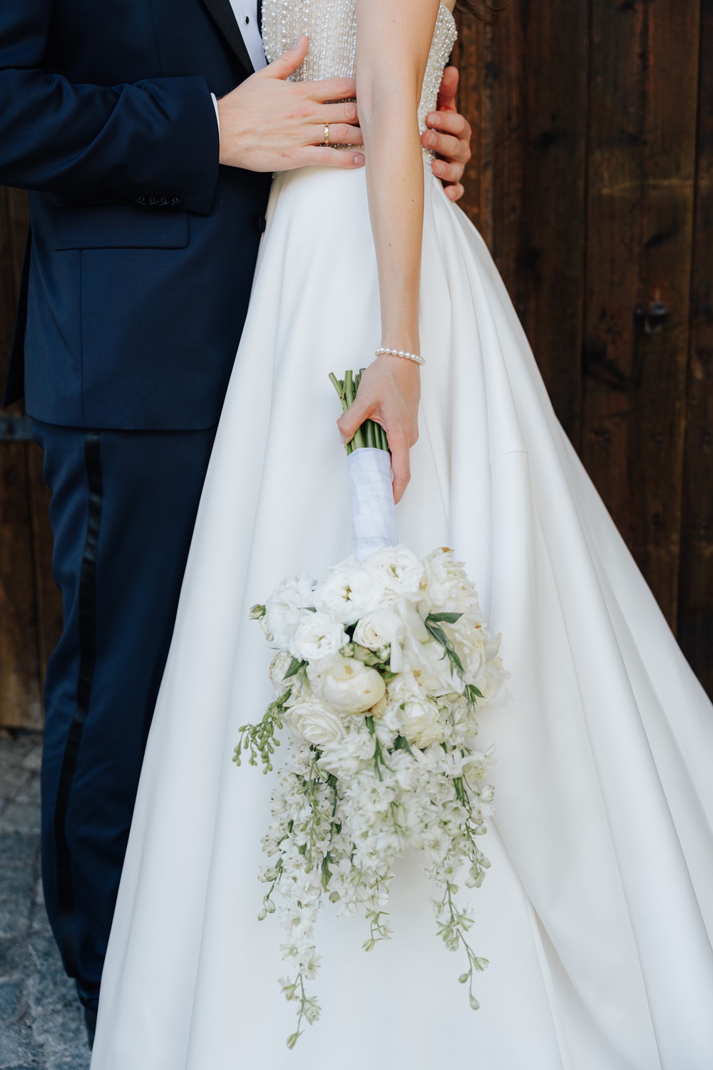 weisser-brautstrauss-elegant-natuerlich-